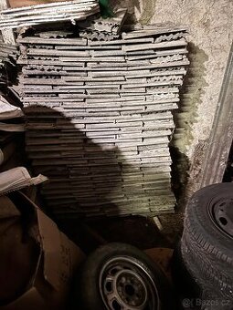 Betonové tašky za odvoz