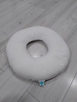 Poporodní polštář CEBA 45cm - grey dots