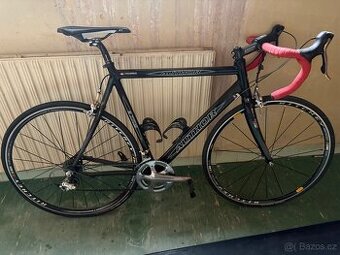 Silniční kolo Author