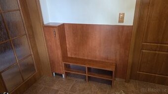 Botník se skříňkou délka 150 cm