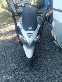 Prodám skůtr YAMASAKI 125 ccm.