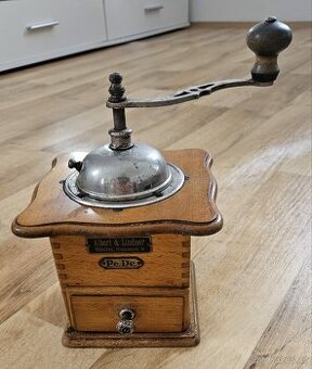 Starožitný mlýnek