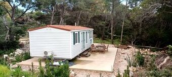 SLEVA / Rozsáhlý pozemek včetně domku / ostrov Šolta