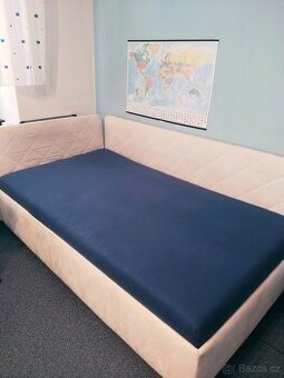 Postel s matrací
