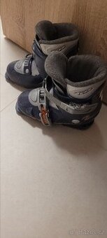 Dětské lyžáky vel. 19,5