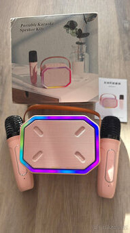 Přenosný karaoke stroj se 2 bezdrátovými mikrofony Bluetooth