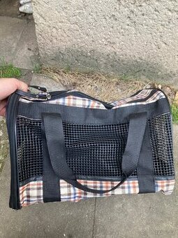 Mala prepravni taska na psy