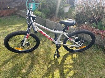 Detske kolo Amulet Youngster 20