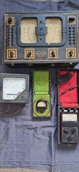 Staré elektrické měřící přístroje