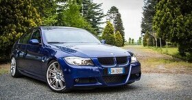 Prodám náhradní díly z BMW e90 330d Mpaket LeMans blau 381