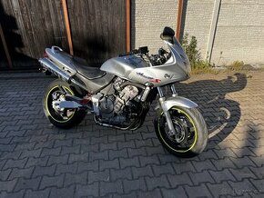 Honda Hornet 600S A2