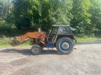 Zetor 8011 s čelním nakladačem