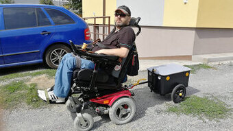 Výborný - rychlý Elektrický invalidní vozík Quickie JIVE R