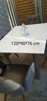 Bílý jídelní stůl rozkládací 120 cm +40 cm