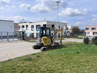 🟡 Minirypadlo KOMATSU PC35MR-2, r. 2007, 3 lžíce, TOP stav