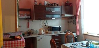 Větší byt 2+1, 102 m2, Nový Bydžov