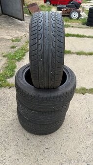 Prodám 4 ks letních pneu Dunlop 215/45 R16 86H