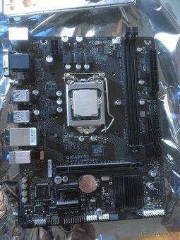 GigaByte B250M D2V + Intel i5 7500 + 16 GB RAM