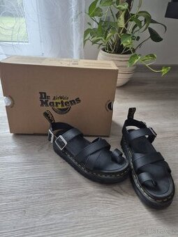 Dámské Dr Martens