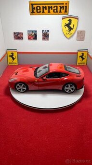 Ferrari F12 Berlinetta 1:18 Hot Wheels