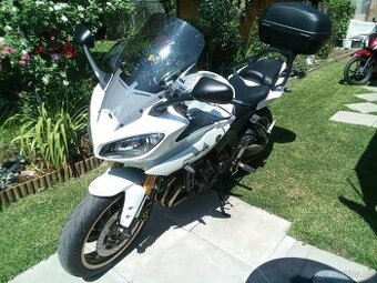 Yamaha FZ8