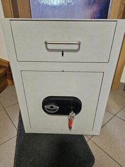 Vhazovací trezor - Profikon NTJ 5 plně certifikovaný