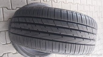 Prodám 2 x letní pneu Hankook 235/50/19