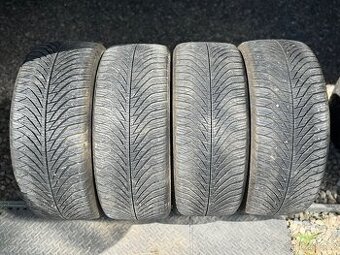 225/45/17 - Fulda celoroční sada pneu