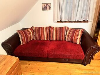 Velké sofa sedačka, kolonialaního stylu.