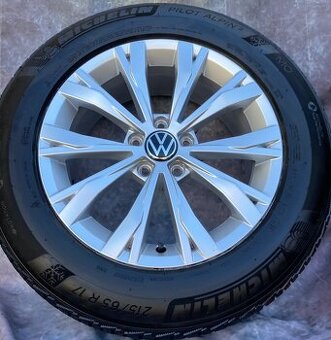 Zimní originální sada Volkswagen Tiguan 215/65R17 99H