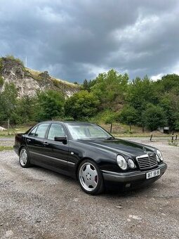 Mercedes benz w210 4,3 V8