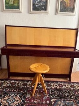 Pianino Petrof