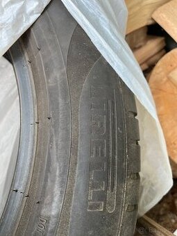Pneu 235/55/R18 100V