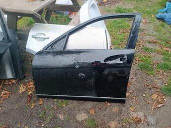 Mercedes Benz w204 dveře