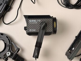 Nanlite Forza 60B – kompaktní dvoubarevné LED světlo