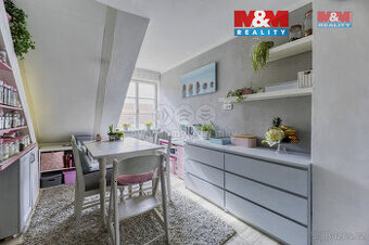 Prodej bytu 2+1, 86 m², Cheb, ul. Dlouhá