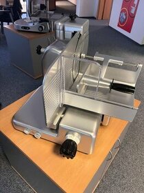 Nářezový stroj Manconi 300 VKVE - repasovaný