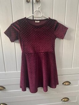 Krasne teplejší šaty se třpytkami 6-7 let zn.FF