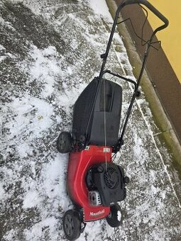 Sekačka na trávu Mountfield