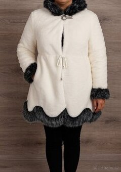 Krásný nový kabátek