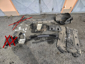 Plasty podvozku a další... Focus III - HB