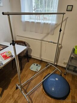 Stojan na oblečení Rigga