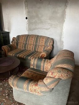 Rozkládací gauč a křesla