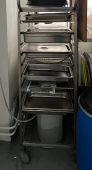 Nerezový přepravní vozík