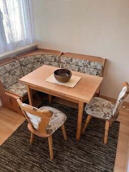 Prodám rohový jídelní kout