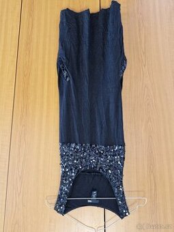Šaty s elastanem,flitry,kapsami HM