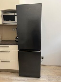 ZÁRUKA Chladnička s mrazničkou Samsung RB34C603CB1/EF černá