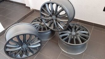 Alu kola Volvo XC-60 8Jx17 ET-45- --Ford ---