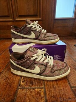 Nike SB Dunk Low Paisley