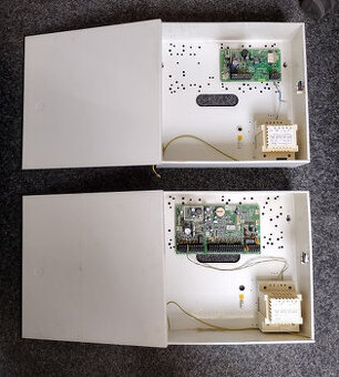 2ks - BOX na ústřednu s trafem 18/40VA ,  AWO 220